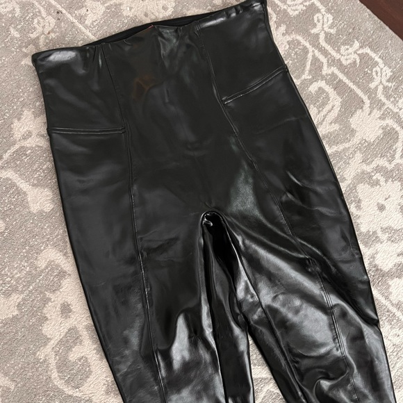 Spanx Faux Patent Leather Leggings Black - Picture 6 of 6